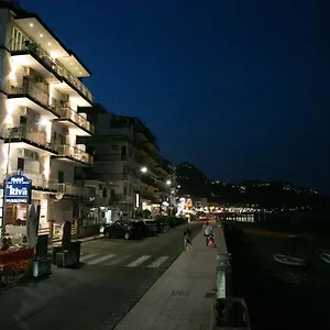 La Riva Отель